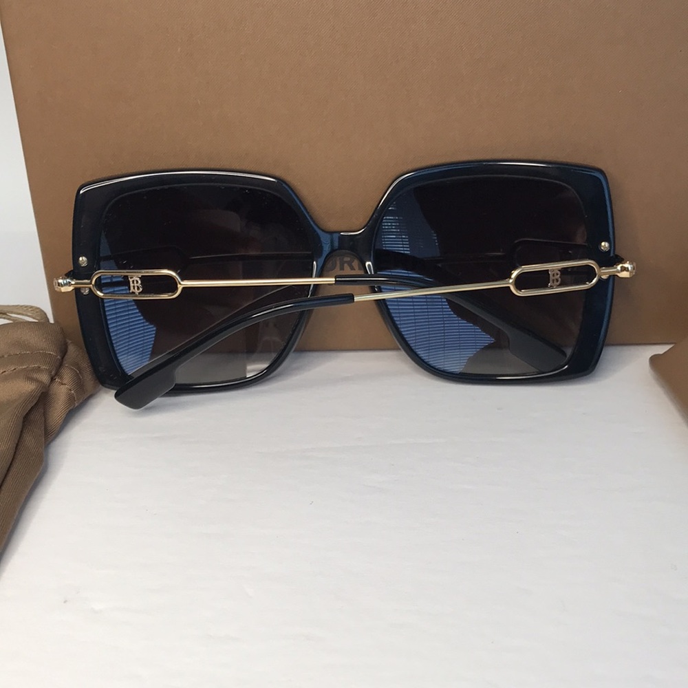 Authentic- 💯- New Burberry BE4332 Luna Sunglasses for Women - Picture 12 of 17